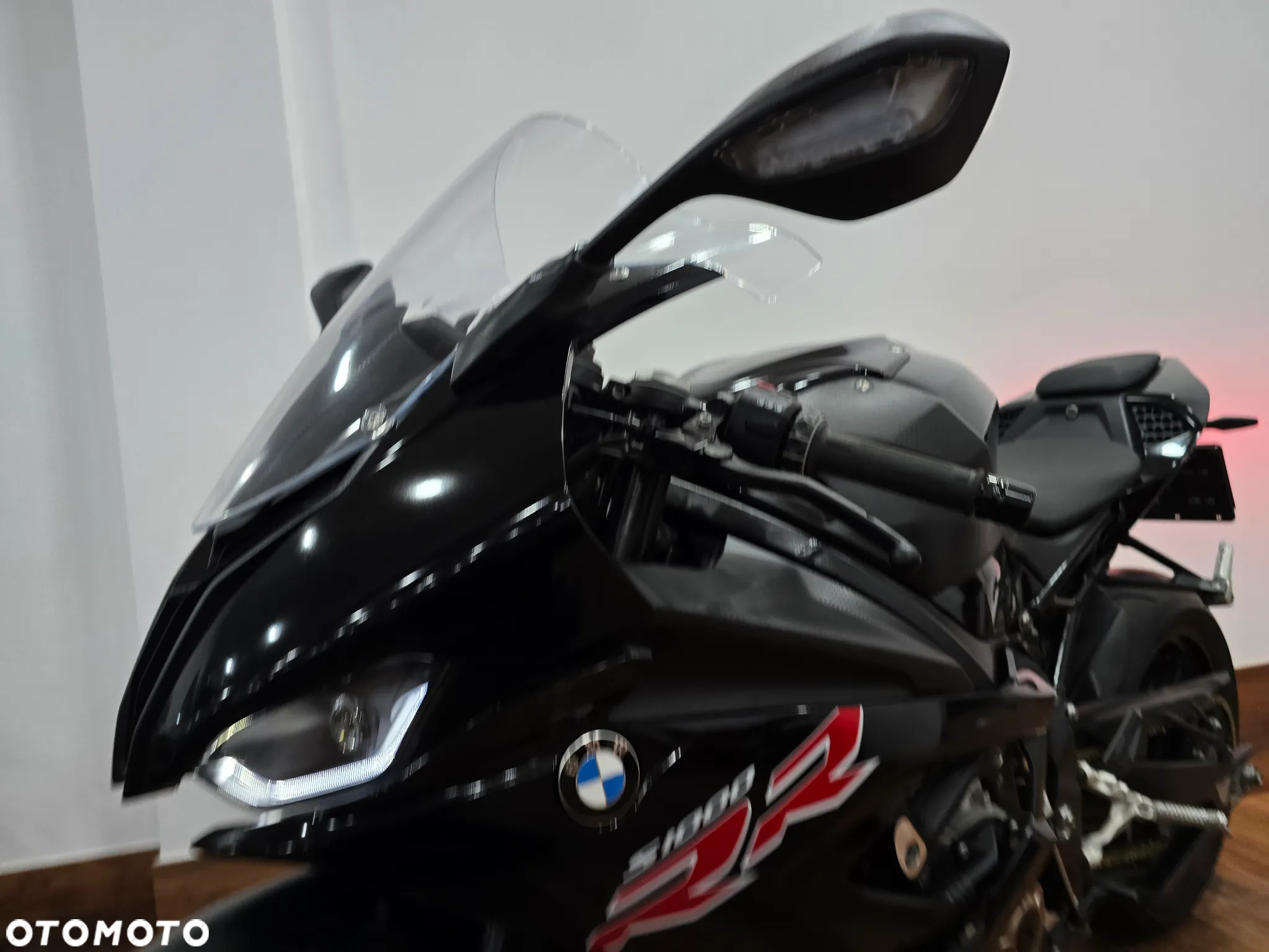BMW S - 32