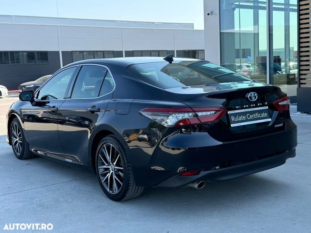 Toyota Camry 2.5 Dynamic - 8