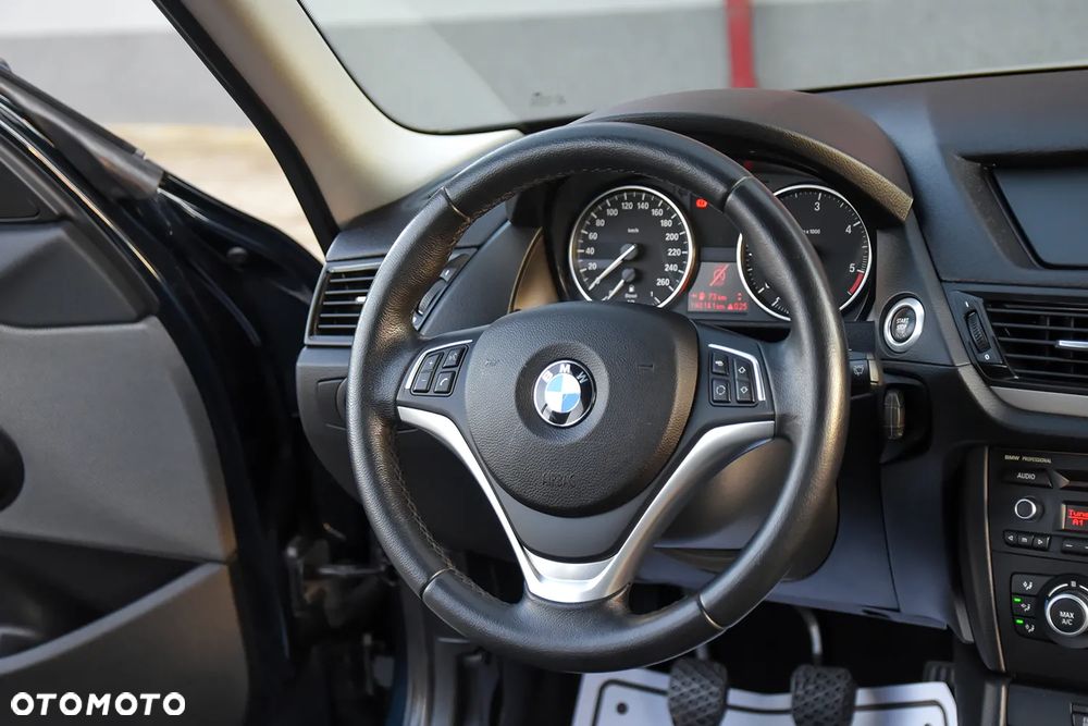 BMW X1 sDrive18d - 34