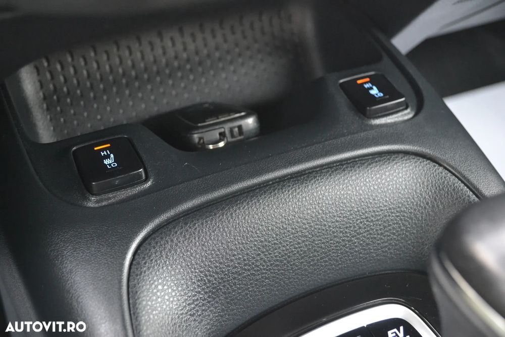 Toyota Corolla 1.8 HSD Dynamic - 27