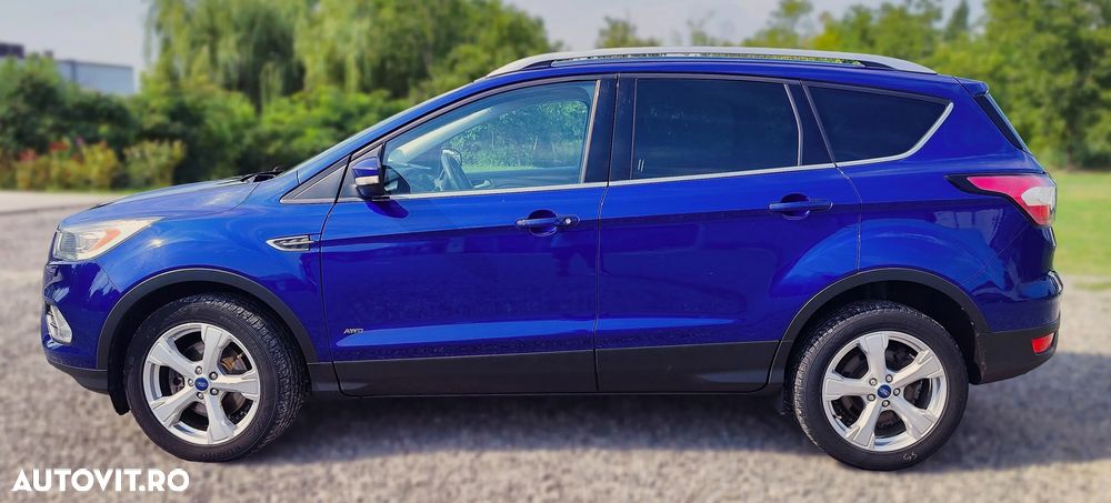 Ford Kuga 2.0 TDCi Powershift 4WD Titanium - 4