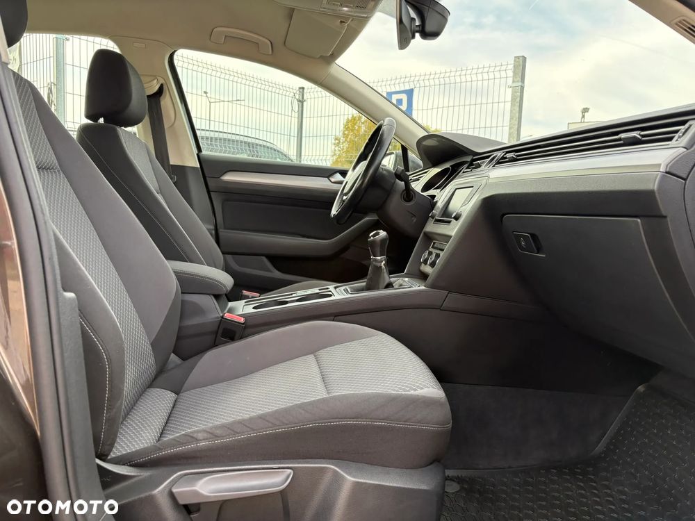 Volkswagen Passat 1.4 TSI BMT Comfortline - 26