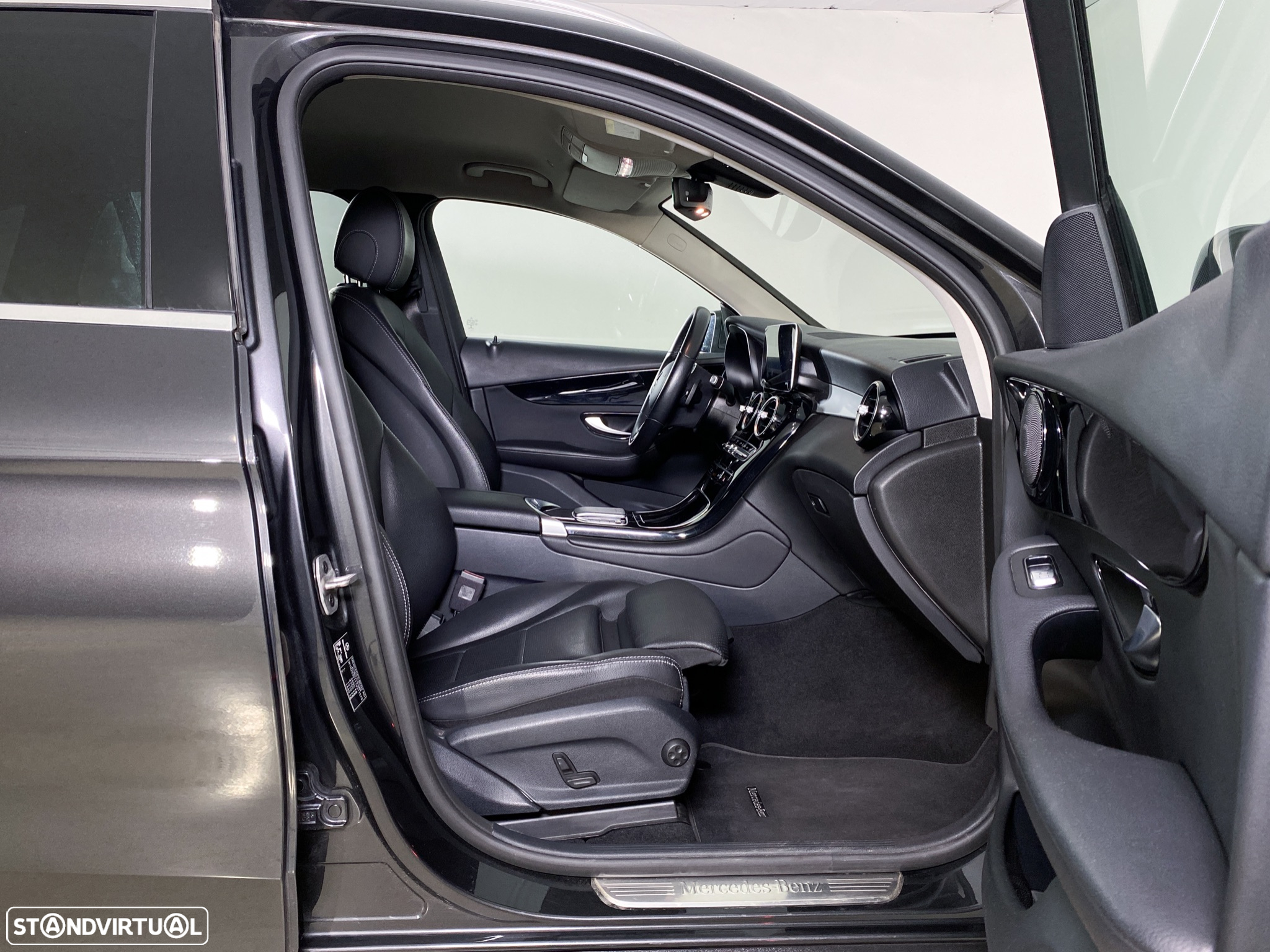 Mercedes-Benz GLC 300 - 16
