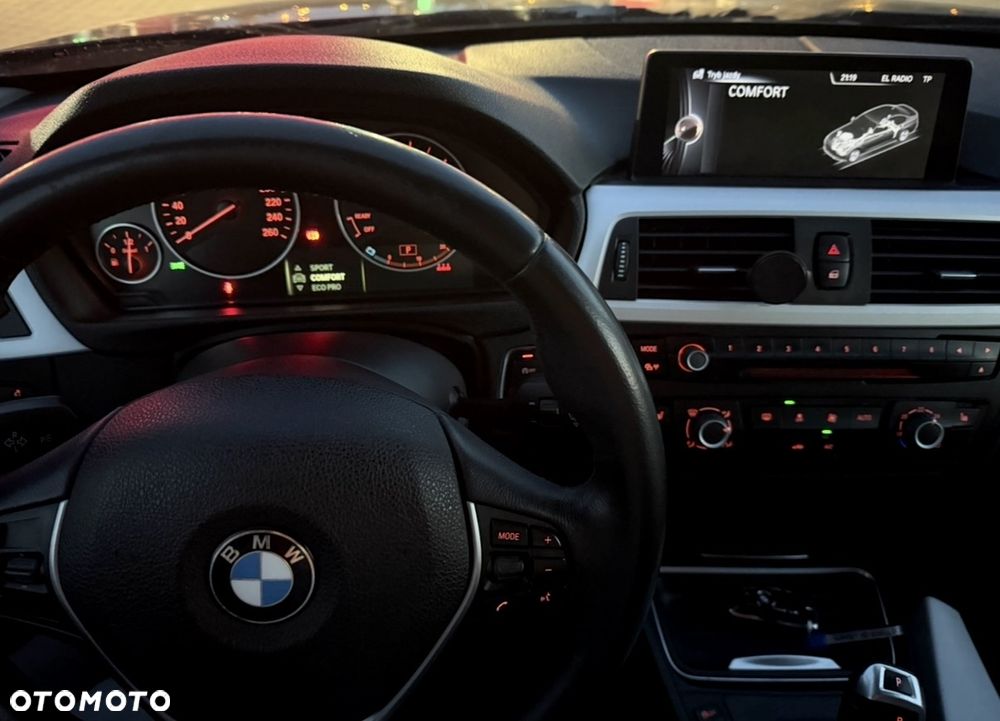 BMW Seria 3 320d Efficient Dynamic Edition - 10