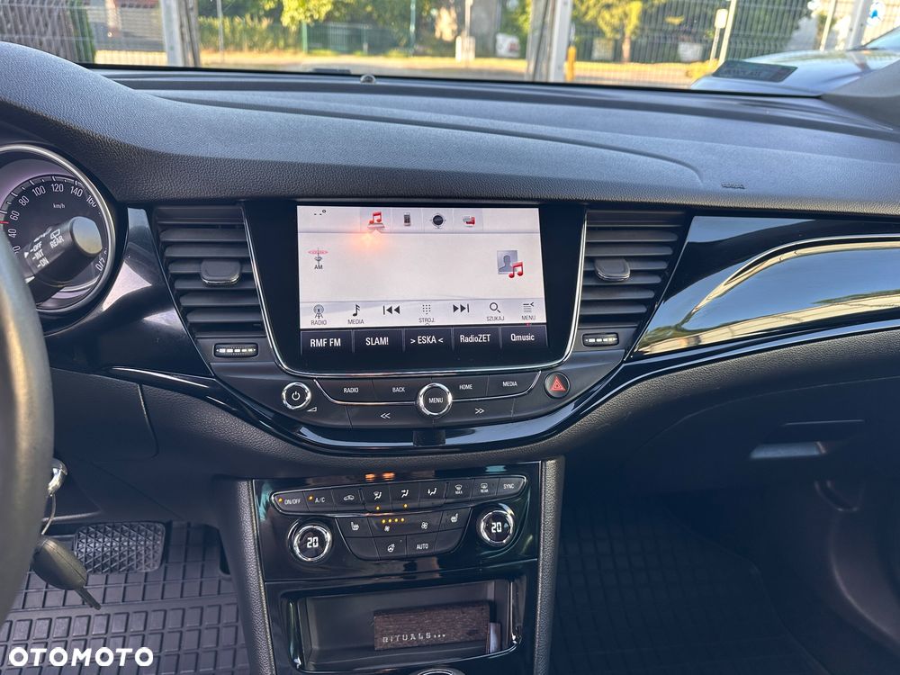 Opel Astra 1.4 T Dynamic S&S - 11