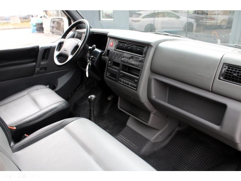 Volkswagen Transporter - 14