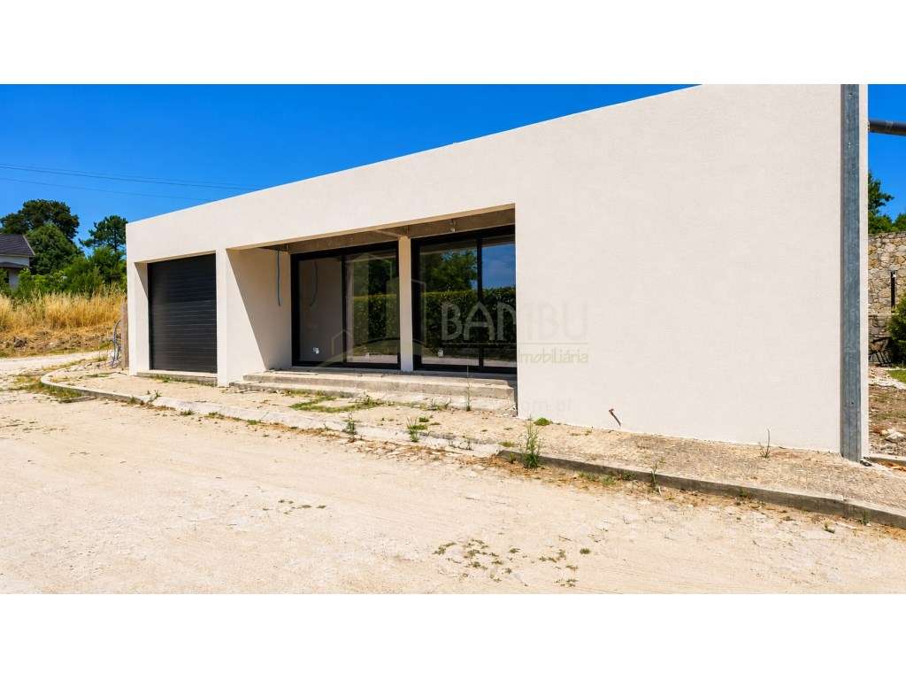Vilar de Mouros - Moradia térrea T3 com piscina - Grande imagem: 5/25