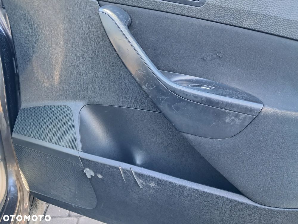 Volkswagen Passat - 16