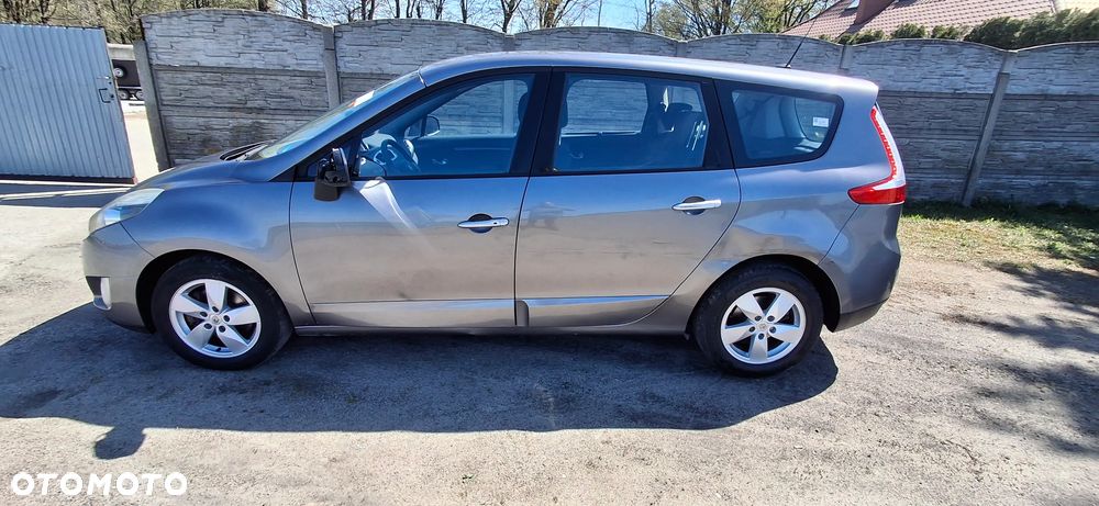 Renault Grand Scenic - 8