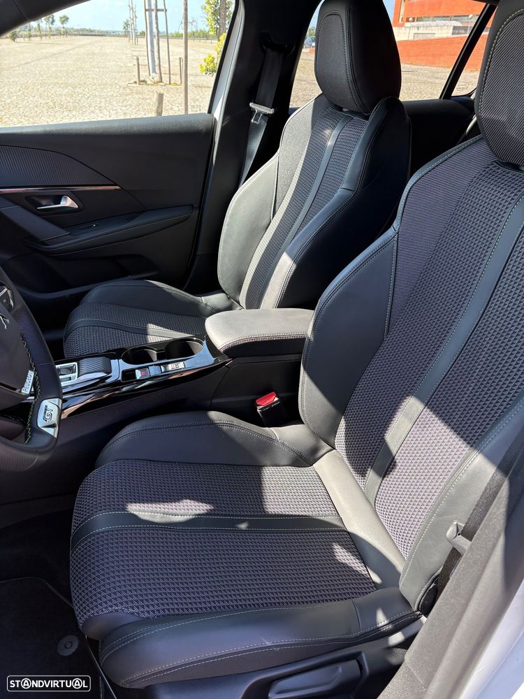 Peugeot 208 1.2 PureTech GT Line EAT8 - 7