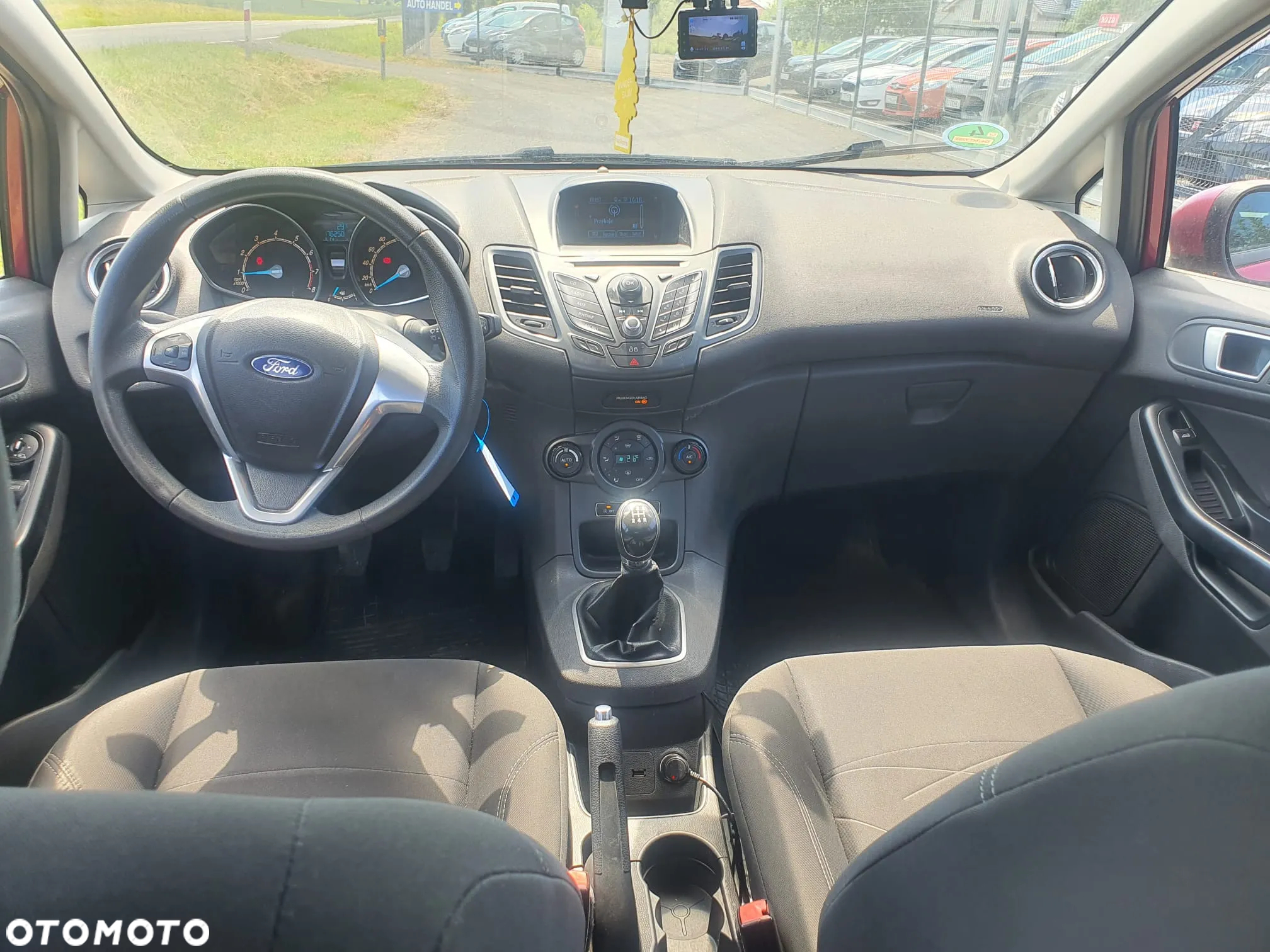 Ford Fiesta 1.0 EcoBoost Titanium - 10