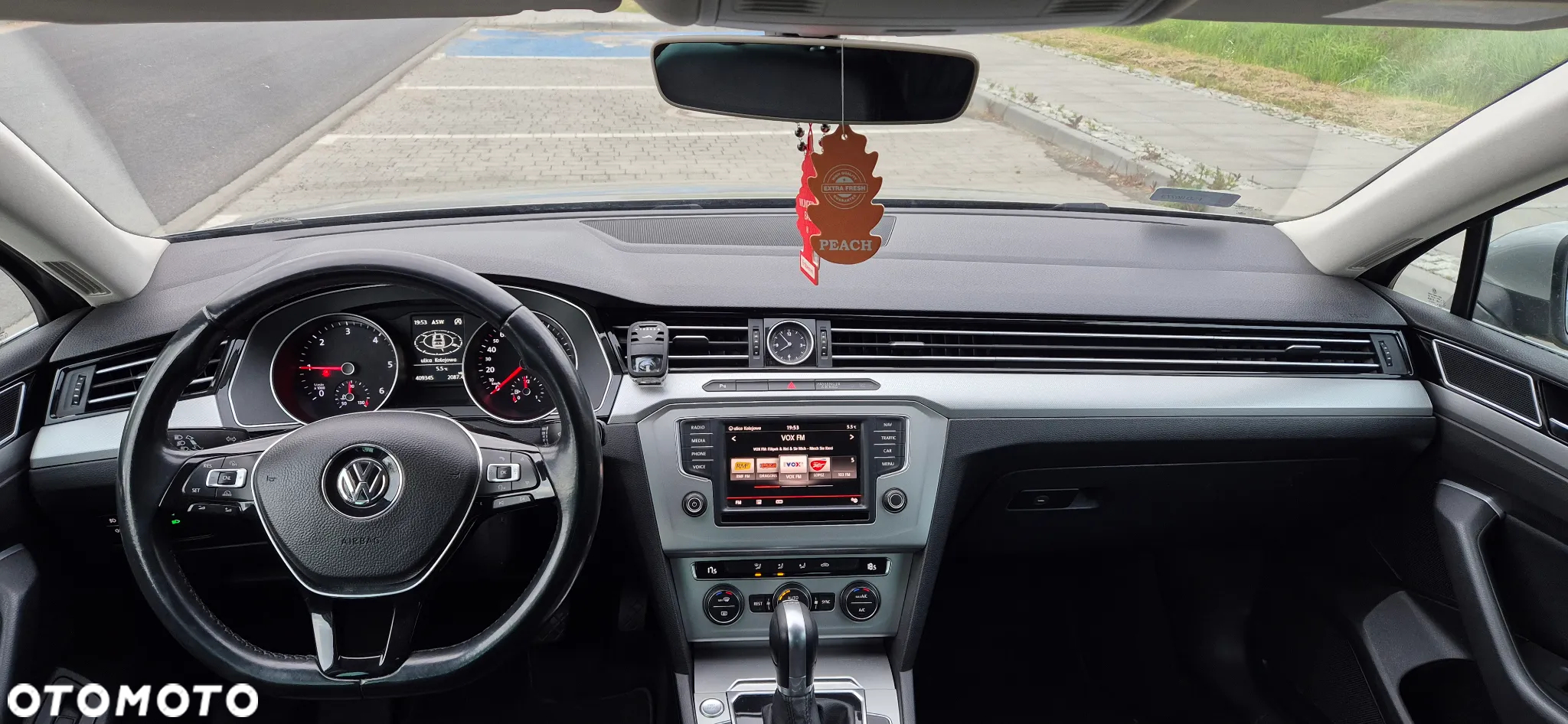 Volkswagen Passat - 10