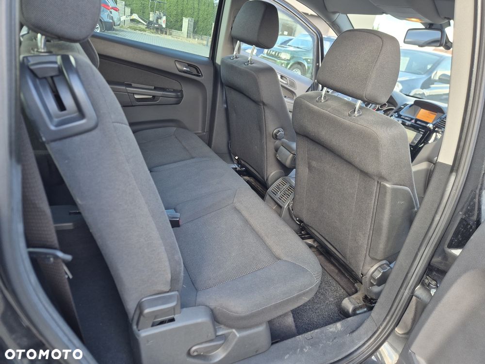 Opel Zafira - 10