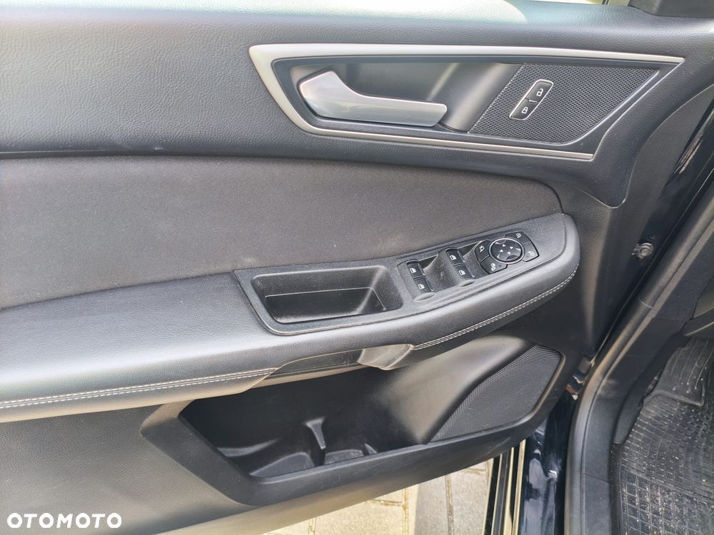 Ford S-Max - 13