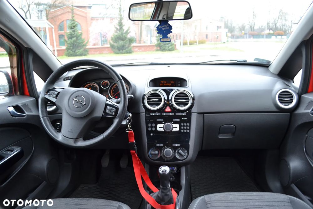 Opel Corsa 1.4 16V Enjoy - 12