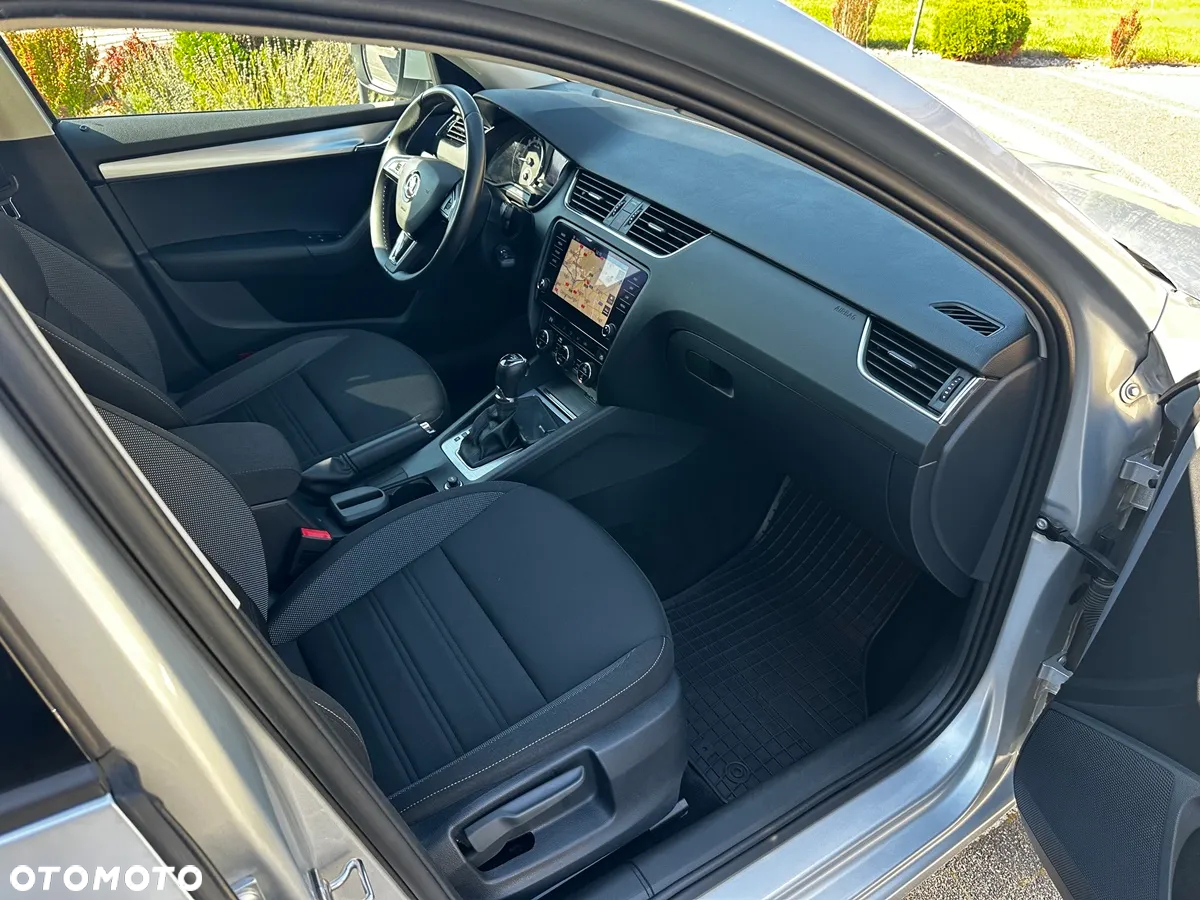 Skoda Octavia 2.0 TDI SCR Style DSG - 25