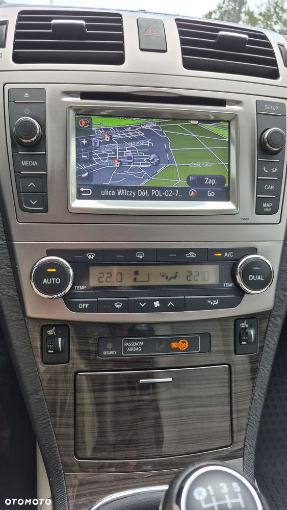 Toyota Avensis 2.0 D-4D Premium - 17