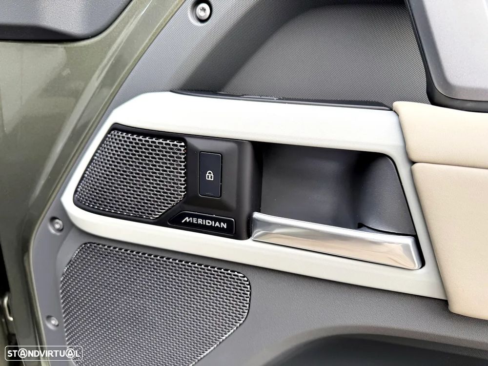 Land Rover Defender 2.0 P400e 110 AWD X-Dynamic SE - 29