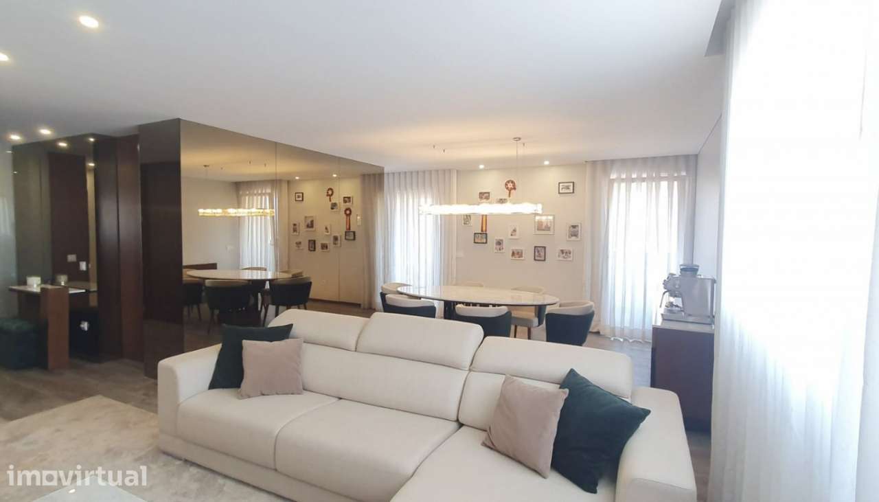 Venda de excelente Apartamento T3 à entrada da cidade de Vila do Cond - Grande imagem: 2/21