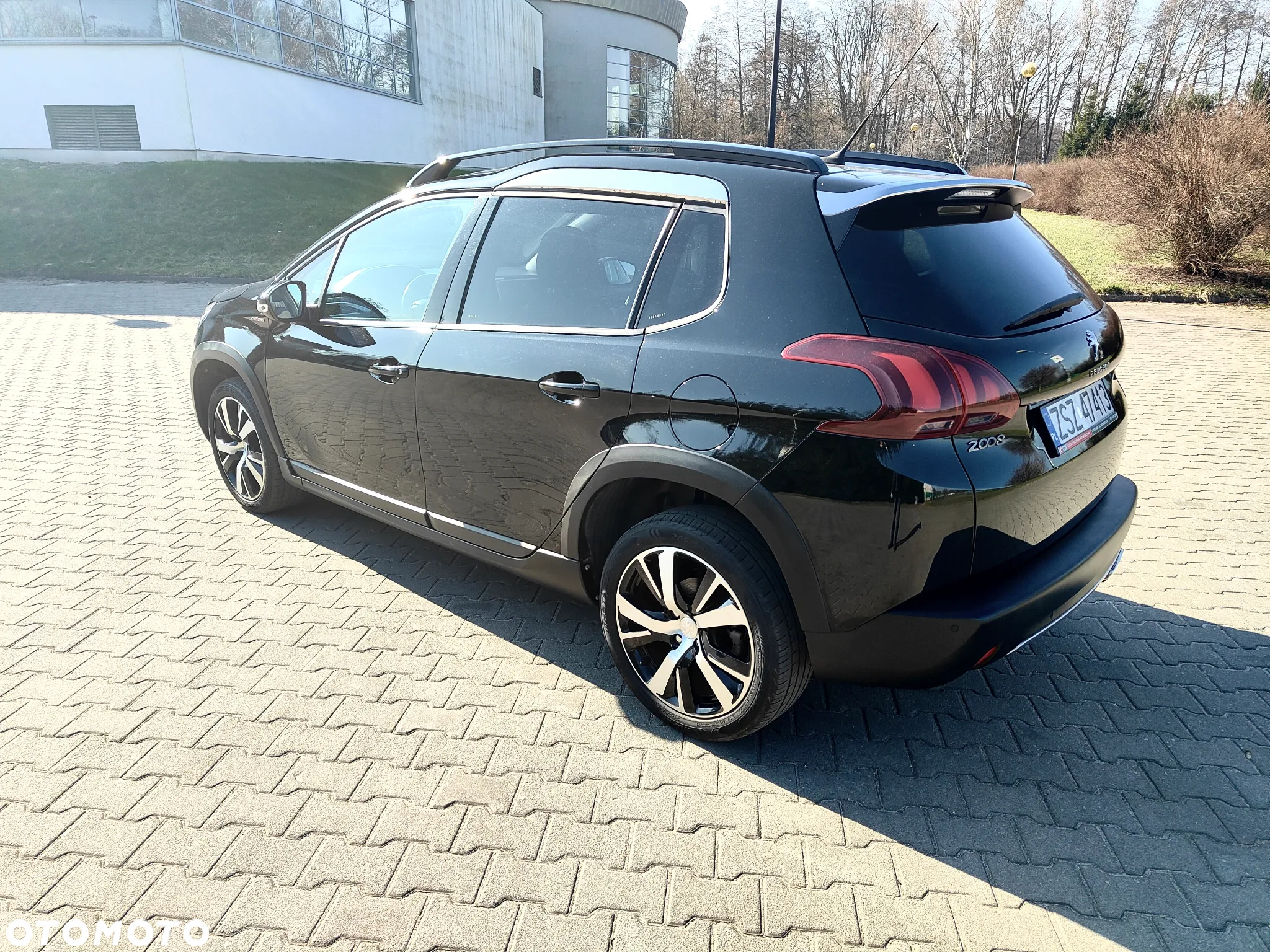 Peugeot 2008 - 4