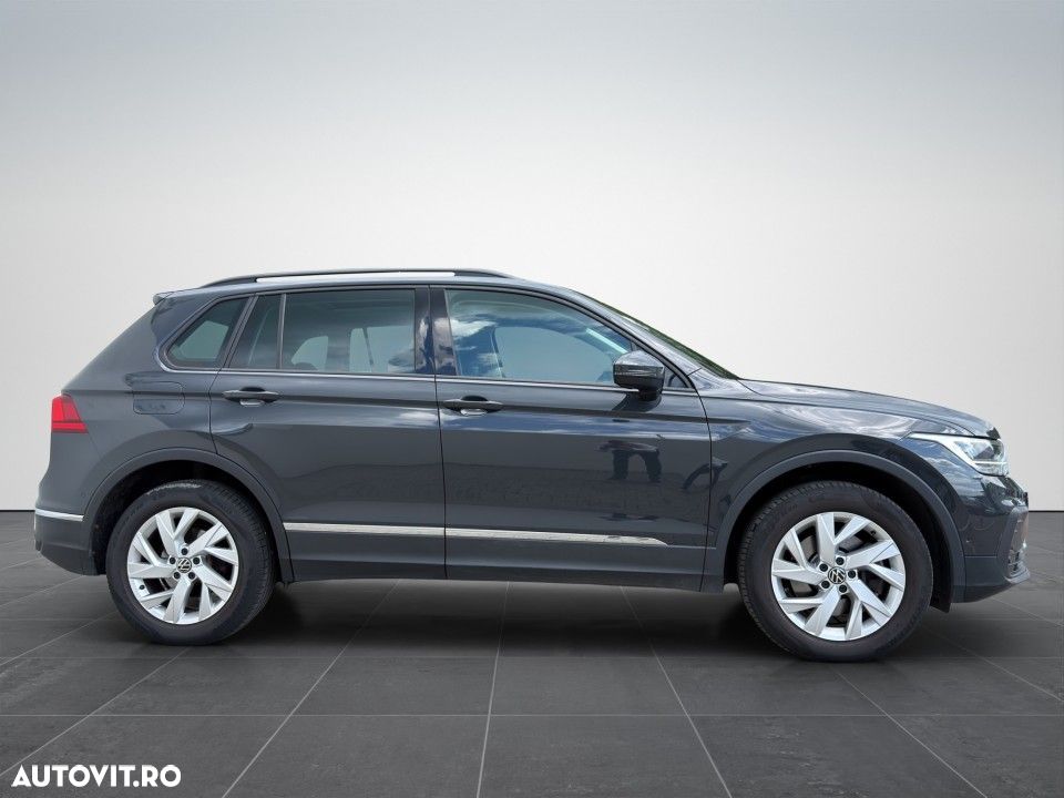 Volkswagen Tiguan - 5