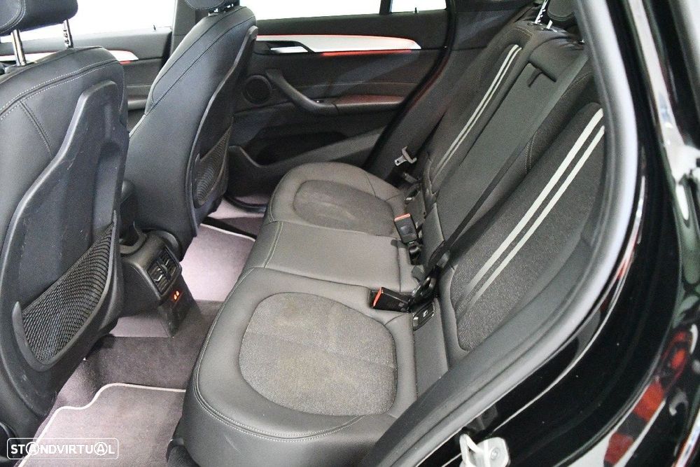 BMW X1 18 d sDrive Auto Line Sport - 15