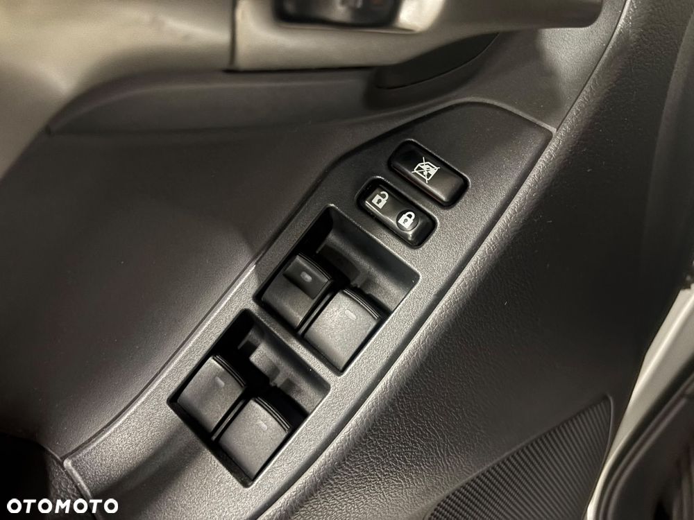 Toyota Corolla Verso 2.2 D-4D Premium 7os - 18