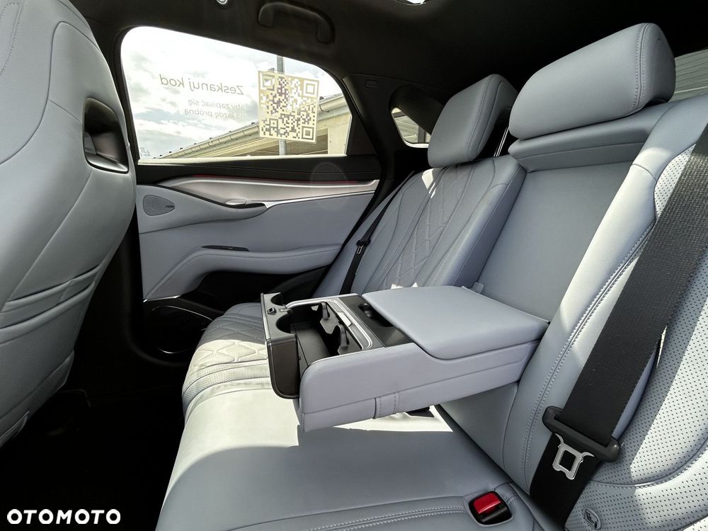BYD Sealion 7 - 16