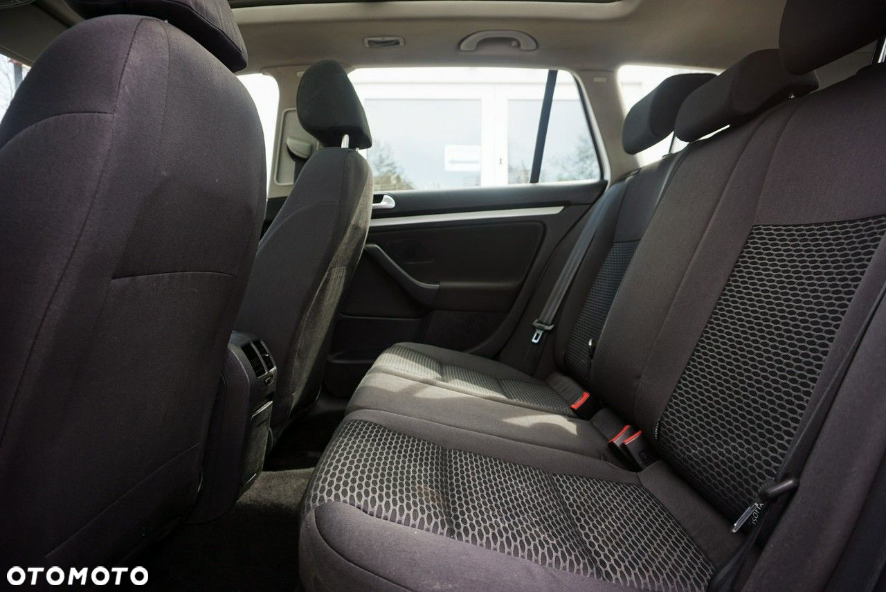 Volkswagen Golf - 11