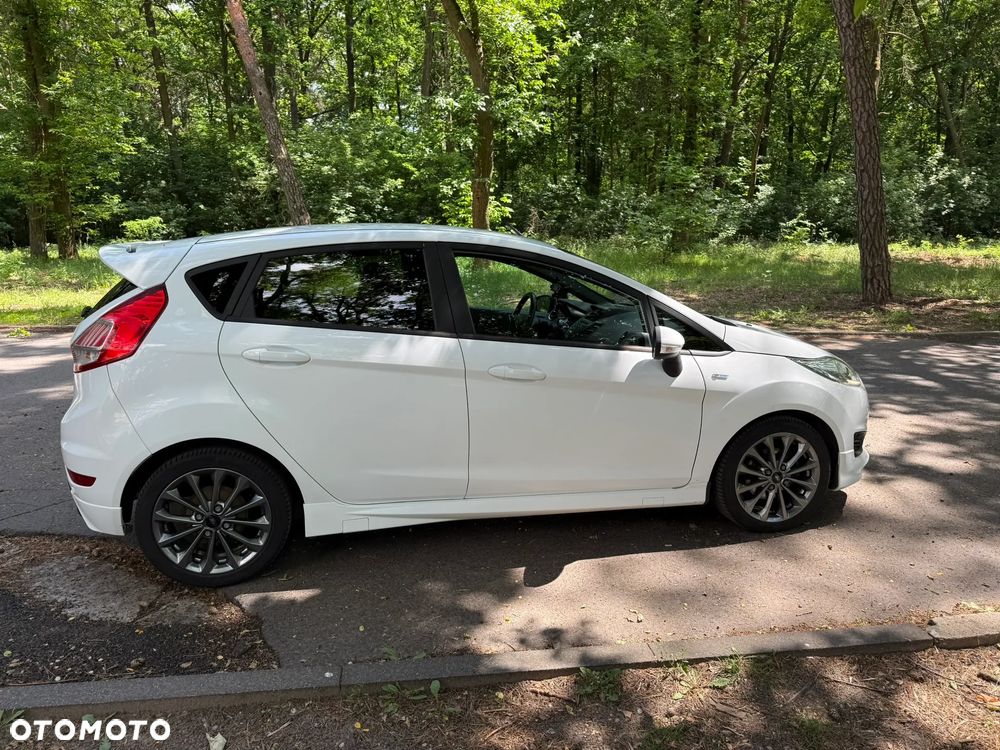 Ford Fiesta - 10