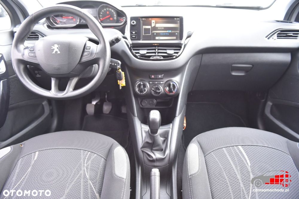 Peugeot 208 - 22