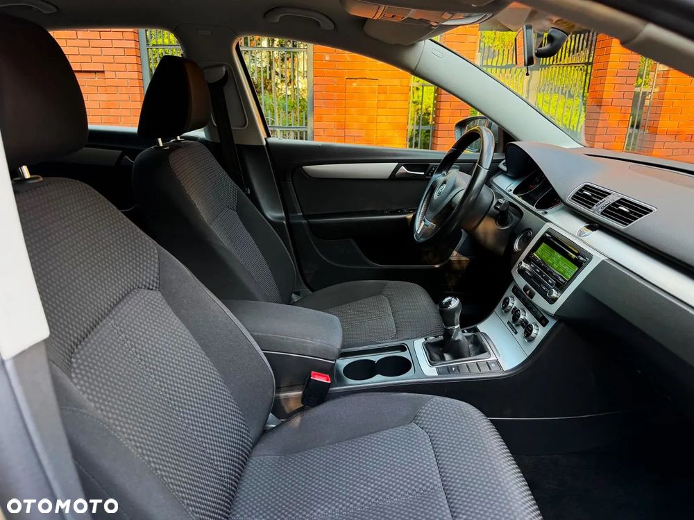 Volkswagen Passat 1.4 TSI Perfectline - 33