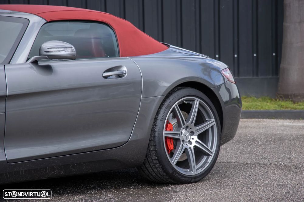 Mercedes-Benz SLS 63 AMG Roadster - 5