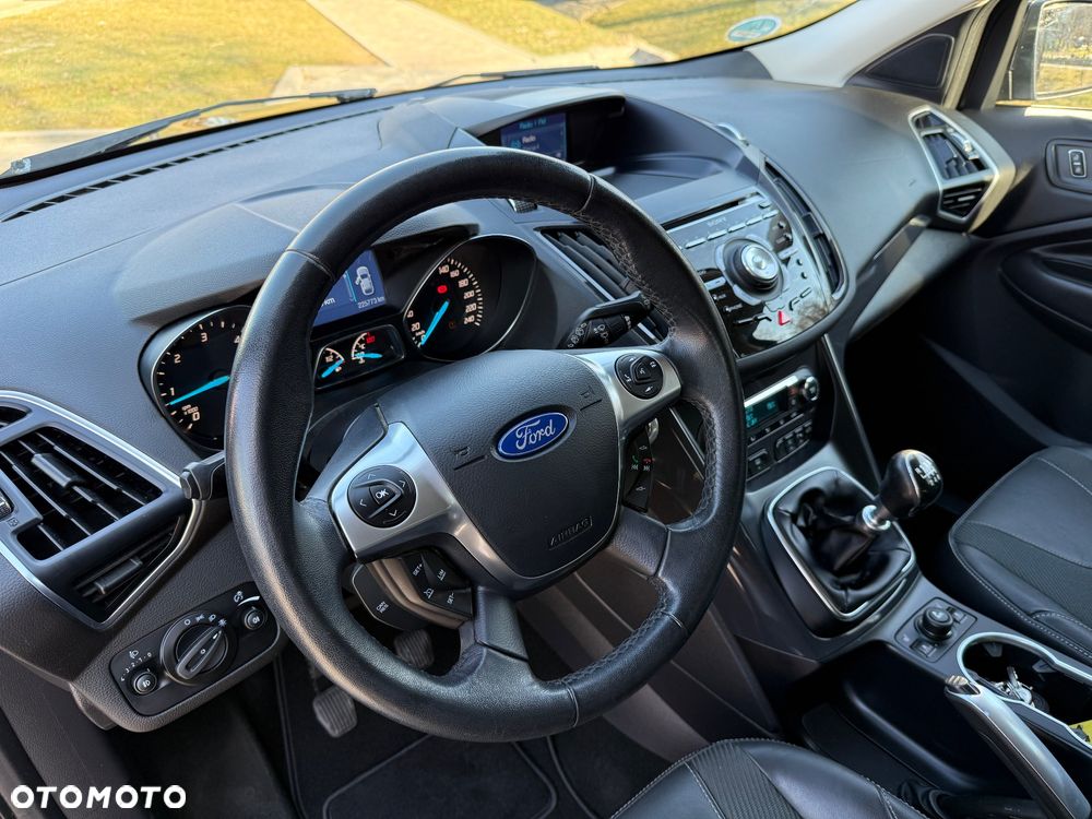 Ford Kuga 2.0 TDCi 4x4 Trend - 25