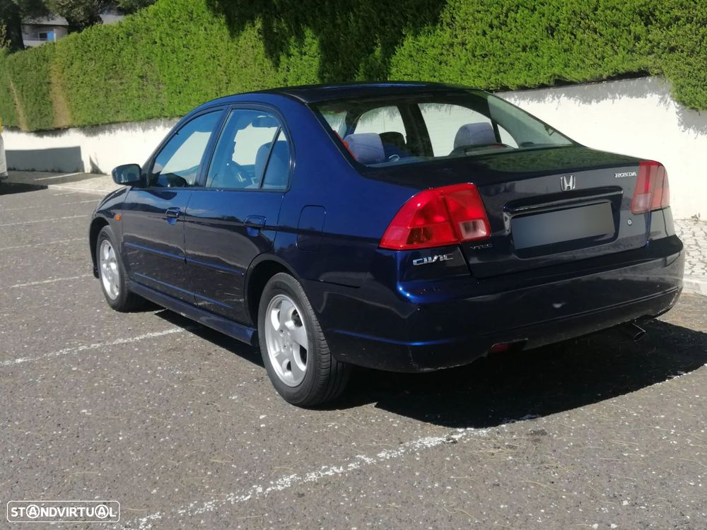 Honda Civic 1.6 ES - 6
