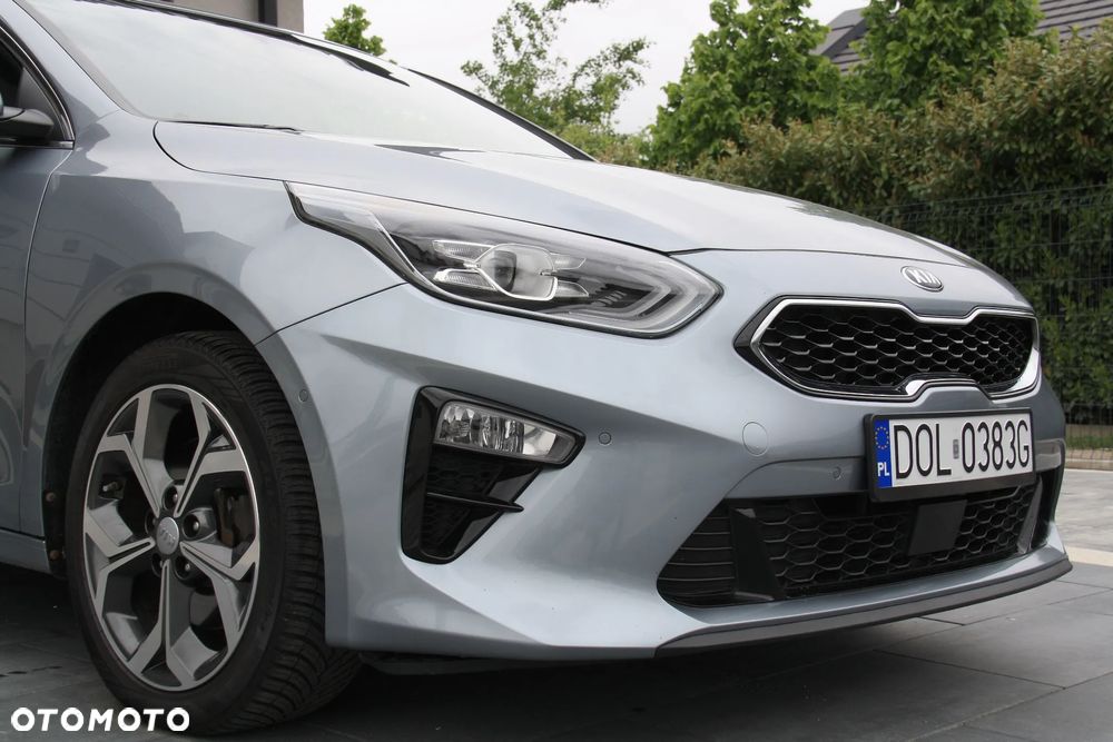 Kia Ceed 1.4 T-GDI OPF Platinum Edition - 4