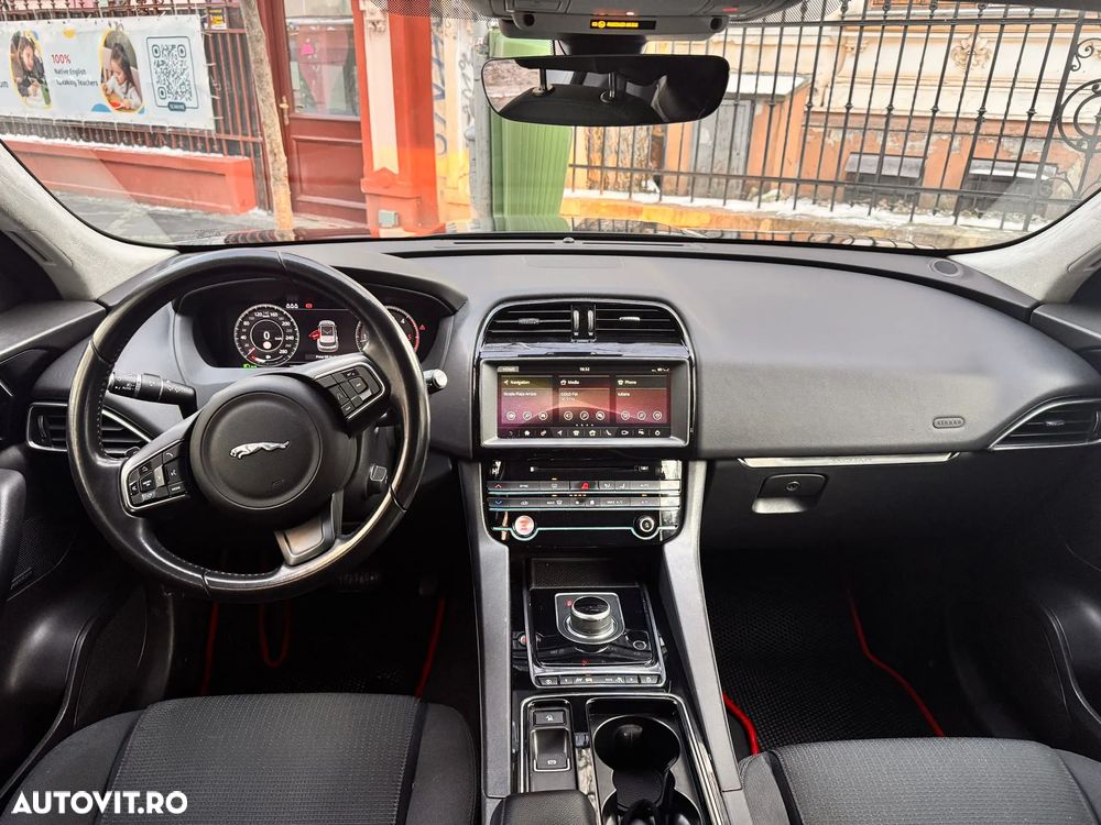 Jaguar F-Pace 20d Aut. Prestige - 3