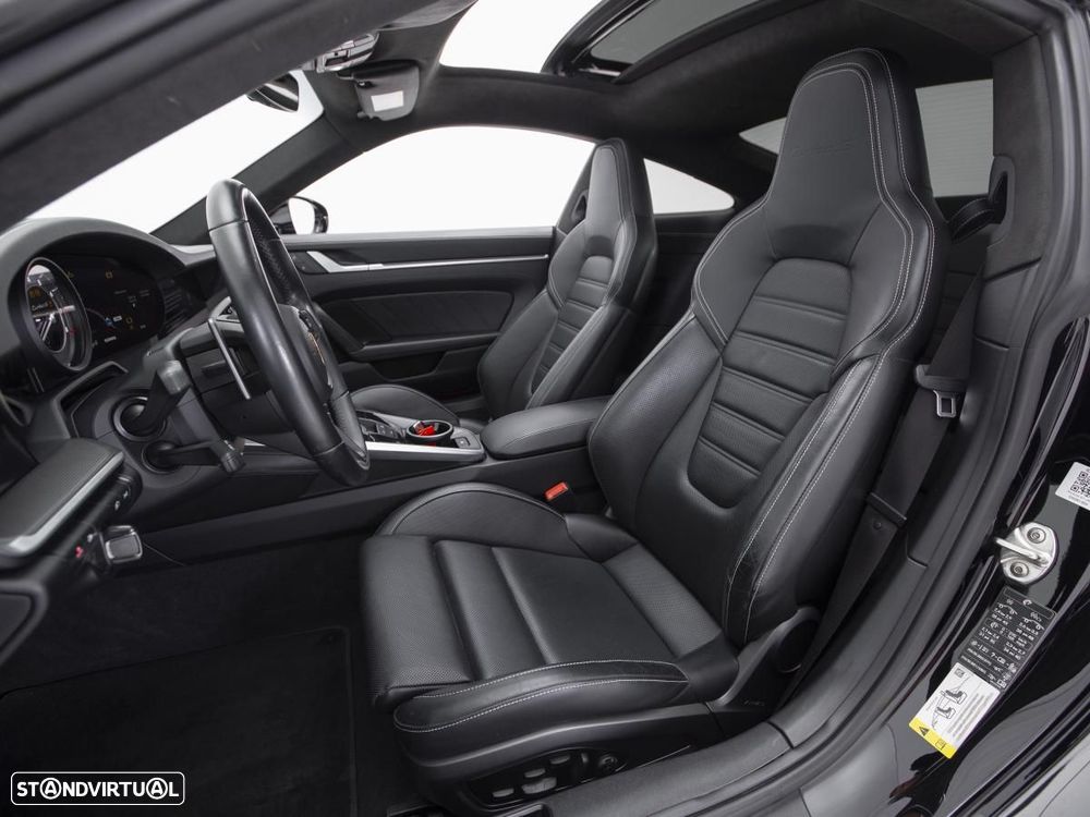 Porsche 911 (992) Turbo S - 13