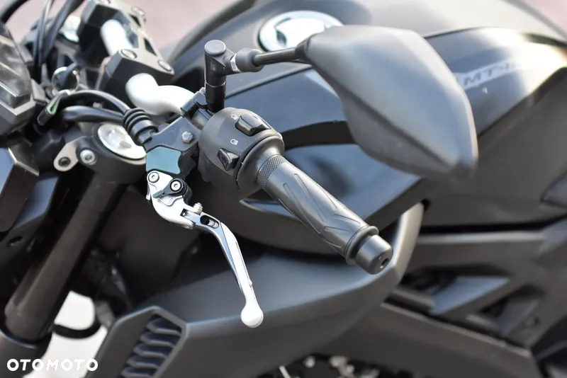 Yamaha MT - 27