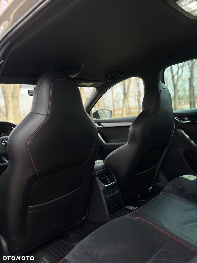 Skoda Octavia 2.0 TSI DSG RS 245 - 9