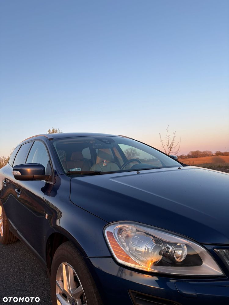 Volvo XC 60 - 4