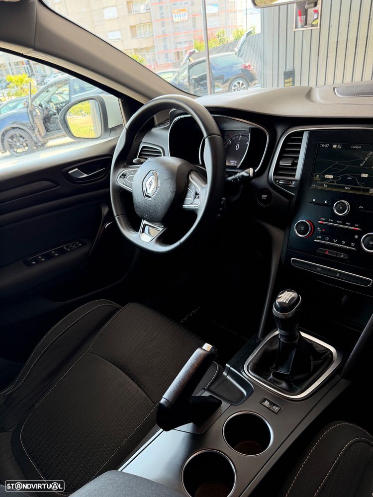 Renault Mégane dCi 95 FAP Paris Business - 14