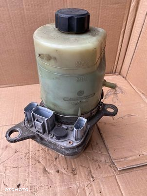 Ford FOCUS MK2 1.6 1040085011094F pompa wspomagania - 2