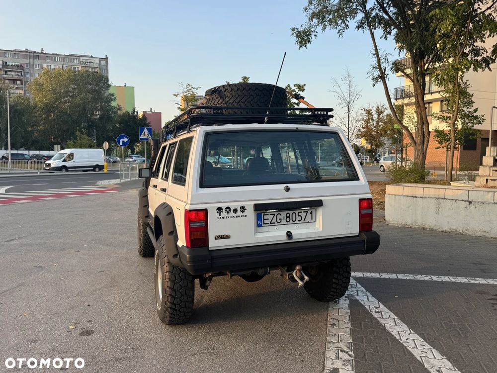 Jeep Cherokee 4.0 Limited - 8