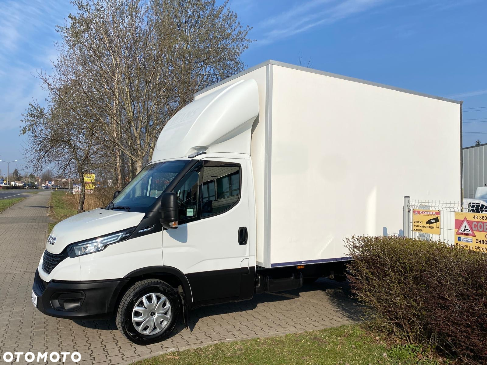 Iveco DAILY 35-160 HI-MATIC KONTENER WINDA WYSOKOŚĆ KONTENERA 2,5 M - 10