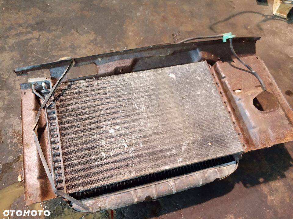 DODGE RAM VAN B150 B250 B350 chlodnica 71-93 chlodnica klimatyzacji chevrolet g20 g30 gmc vandura skraplacz ac condenser a/c 3.7 5.2 5.9 v6 v8 B2500 B3500 3500 PLYMOUTH PB150 PB250 PB350 - 1