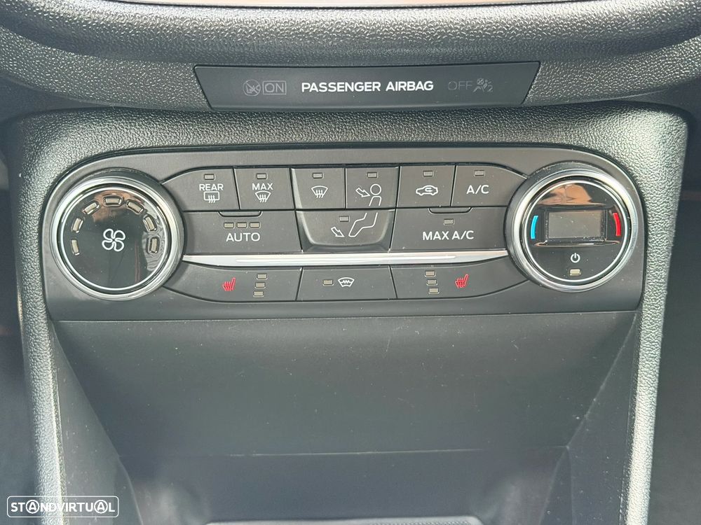 Ford Fiesta 1.0 EcoBoost S&S ST-LINE - 11