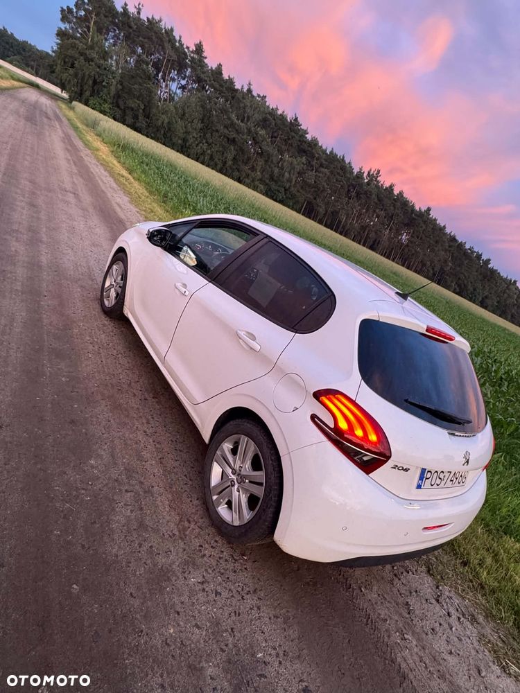 Peugeot 208 - 2