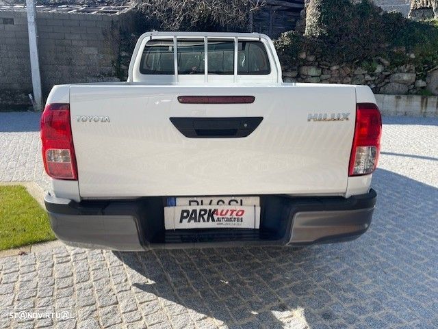 Toyota Hilux 2.4 D-4D 4WD CE CH - 8