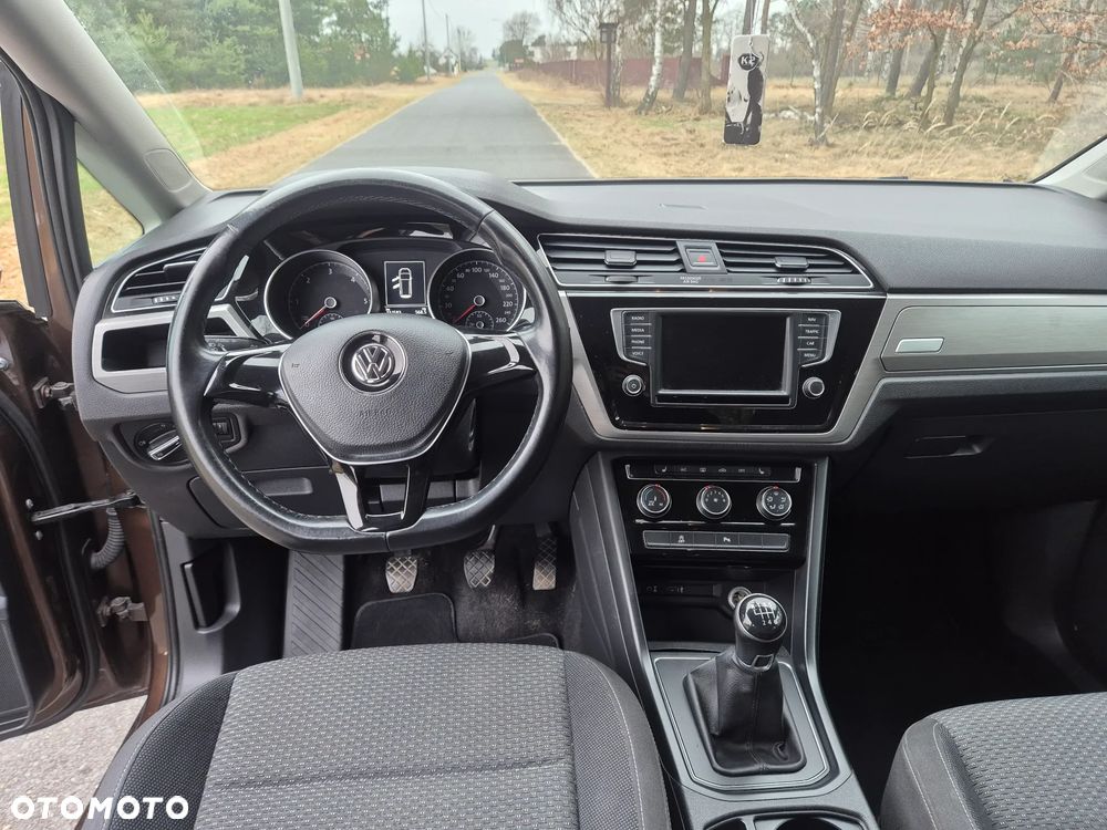Volkswagen Touran - 9